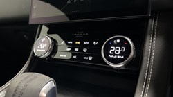 2022 (22) JAGUAR F-PACE 3.0 D300 R-Dynamic SE 5dr Auto AWD 5092583