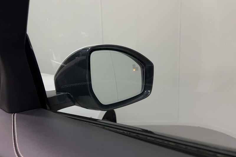 2022 (22) JAGUAR F-PACE 3.0 D300 R-Dynamic SE 5dr Auto AWD 5092574