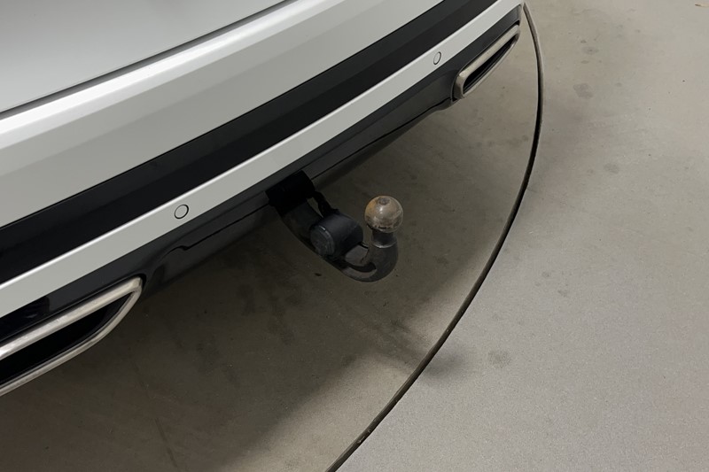 2022 (22) JAGUAR F-PACE 3.0 D300 R-Dynamic SE 5dr Auto AWD 5092603