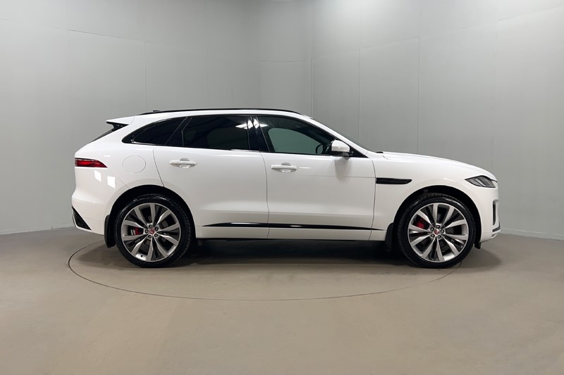 2022 (22) JAGUAR F-PACE 3.0 D300 R-Dynamic SE 5dr Auto AWD 5092563