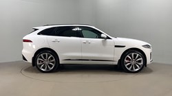 2022 (22) JAGUAR F-PACE 3.0 D300 R-Dynamic SE 5dr Auto AWD 5092563
