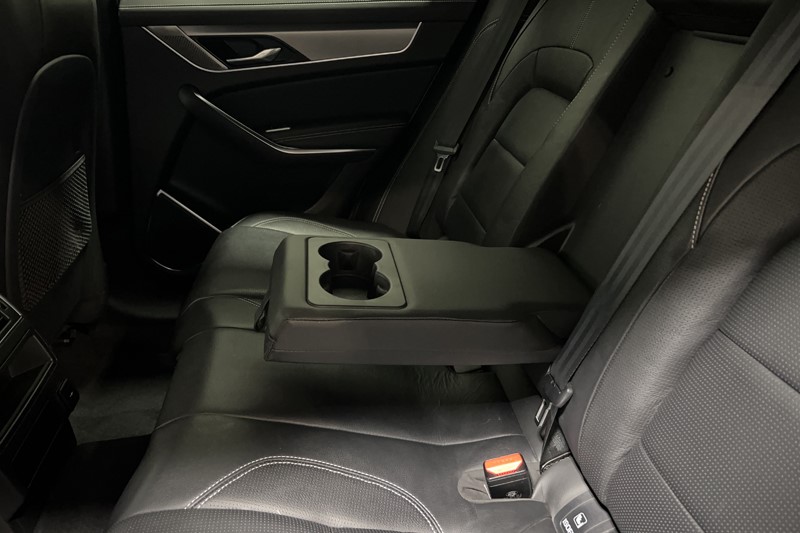 2022 (22) JAGUAR F-PACE 3.0 D300 R-Dynamic SE 5dr Auto AWD 5092598