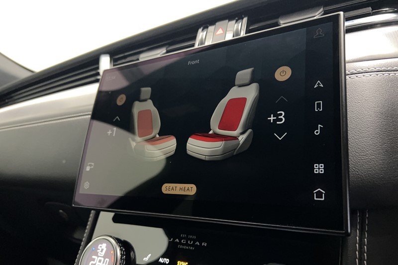 2022 (22) JAGUAR F-PACE 3.0 D300 R-Dynamic SE 5dr Auto AWD 5092589