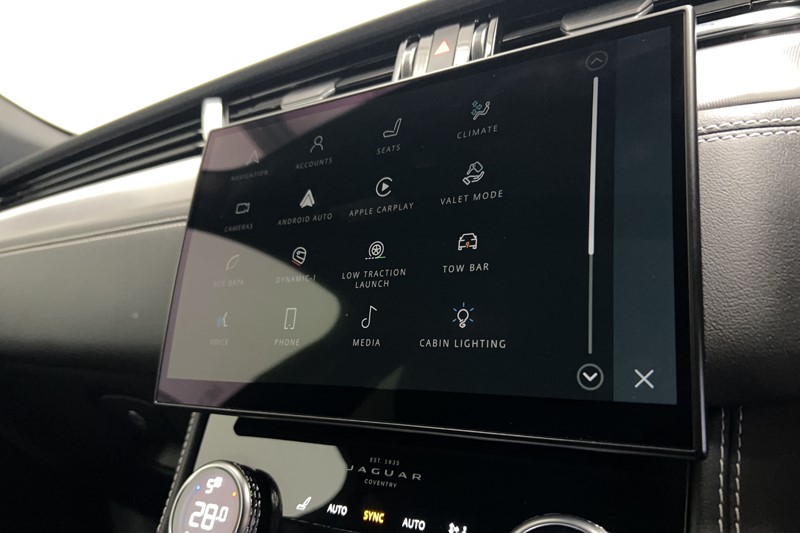 2022 (22) JAGUAR F-PACE 3.0 D300 R-Dynamic SE 5dr Auto AWD 5092587