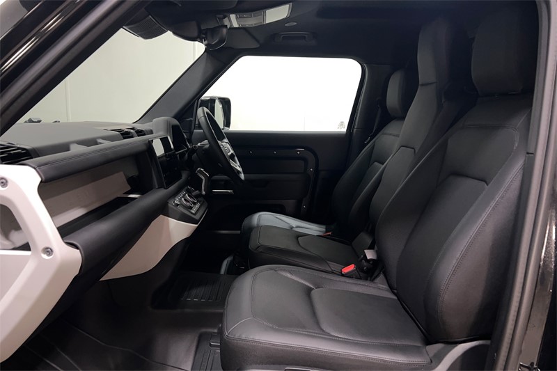 2025 (25) LAND ROVER COMMERCIAL DEFENDER 3.0 D250 Hard Top S Auto [3 Seat] 5092460