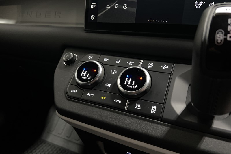 2025 (25) LAND ROVER COMMERCIAL DEFENDER 3.0 D250 Hard Top S Auto [3 Seat] 5092493