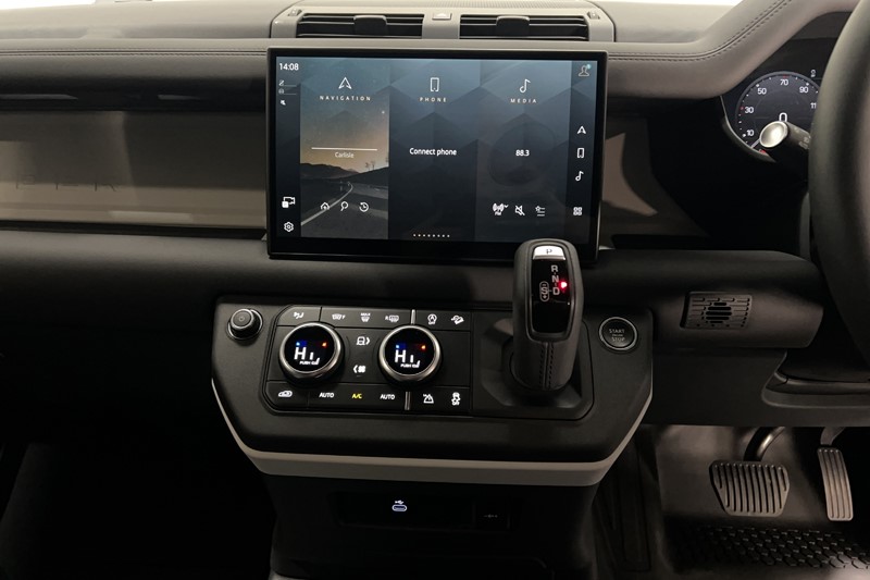 2025 (25) LAND ROVER COMMERCIAL DEFENDER 3.0 D250 Hard Top S Auto [3 Seat] 5092479