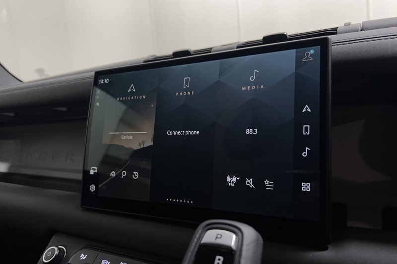 2025 (25) LAND ROVER COMMERCIAL DEFENDER 3.0 D250 Hard Top S Auto [3 Seat] 5092495