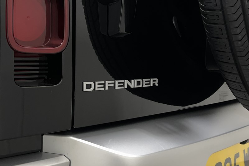 2025 (25) LAND ROVER COMMERCIAL DEFENDER 3.0 D250 Hard Top S Auto [3 Seat] 5092508