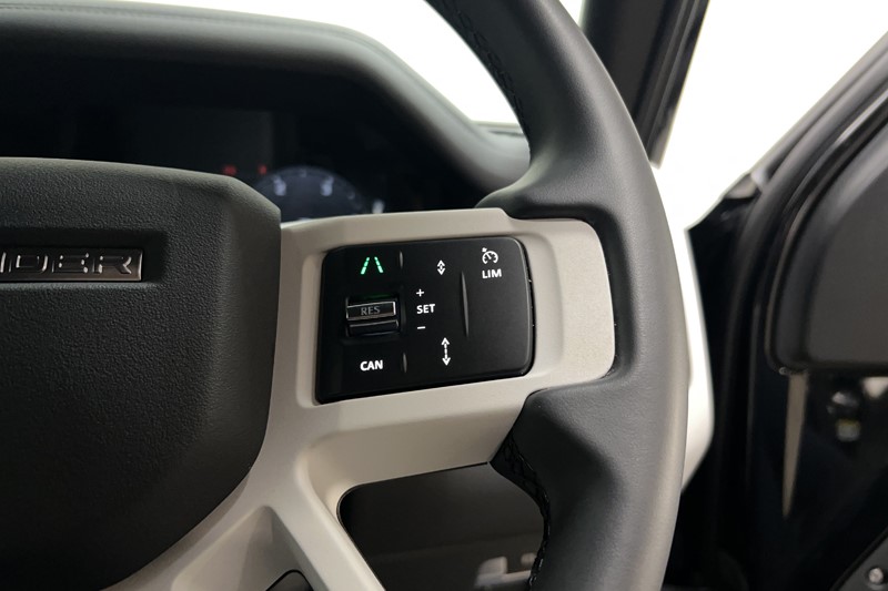 2025 (25) LAND ROVER COMMERCIAL DEFENDER 3.0 D250 Hard Top S Auto [3 Seat] 5092489