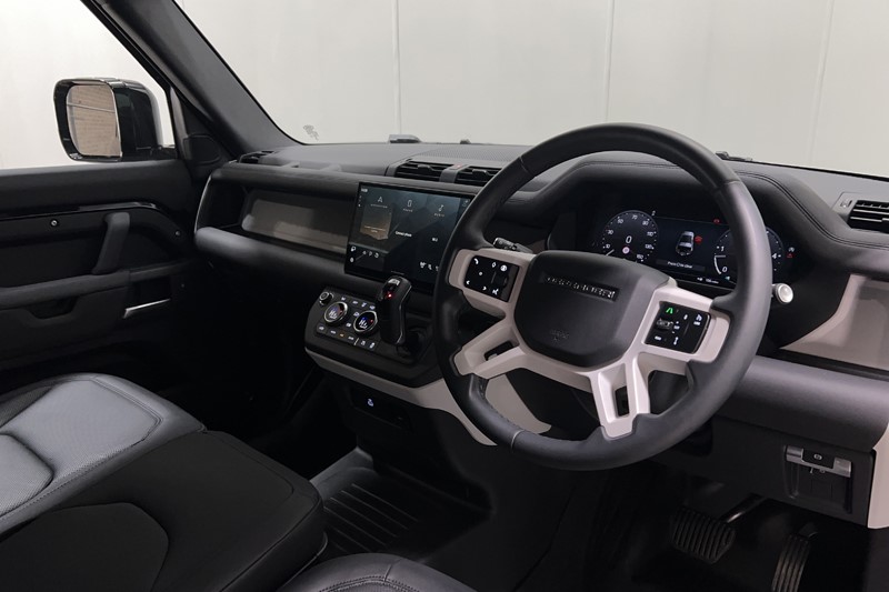 2025 (25) LAND ROVER COMMERCIAL DEFENDER 3.0 D250 Hard Top S Auto [3 Seat] 5092478