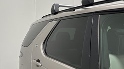 2021 (21) LAND ROVER DISCOVERY 3.0 D300 R-Dynamic HSE 5dr Auto 5815268