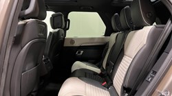2021 (21) LAND ROVER DISCOVERY 3.0 D300 R-Dynamic HSE 5dr Auto 5815246