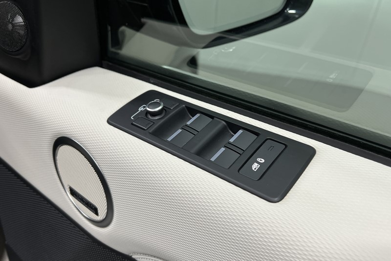 2021 (21) LAND ROVER DISCOVERY 3.0 D300 R-Dynamic HSE 5dr Auto 5815278