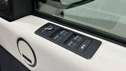 2021 (21) LAND ROVER DISCOVERY 3.0 D300 R-Dynamic HSE 5dr Auto 5815278