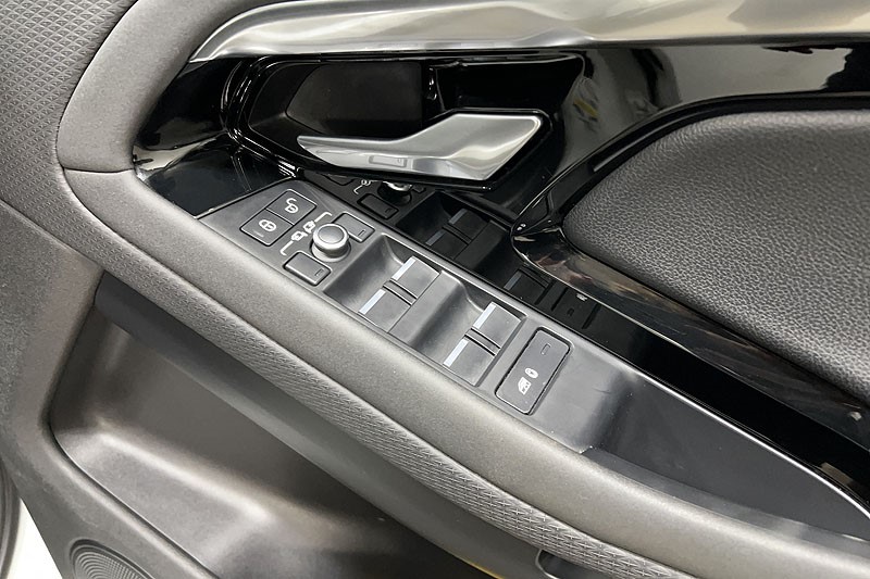 2020 (70) LAND ROVER RANGE ROVER EVOQUE 2.0 D180 R-Dynamic S 5dr Auto 5154203