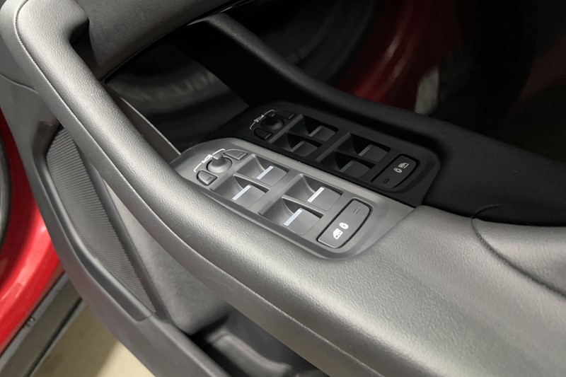 2022 (71) JAGUAR I-PACE 294kW EV400 Black 90kWh 5dr Auto [11kW Charger] 5105054