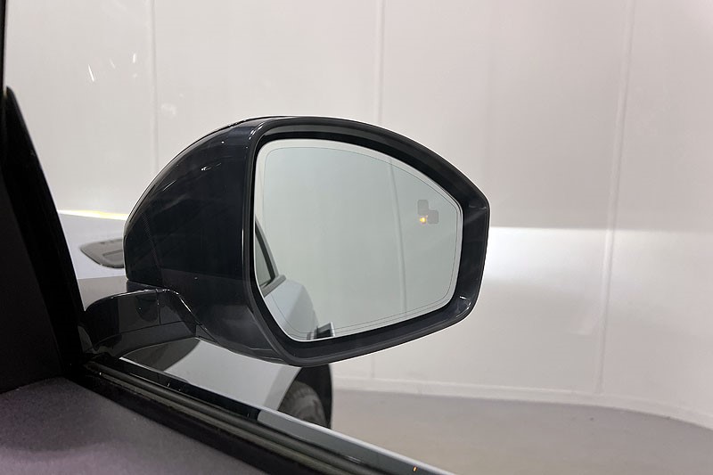 2022 (22) LAND ROVER RANGE ROVER VELAR 2.0 D200 Edition 5dr Auto 5118822