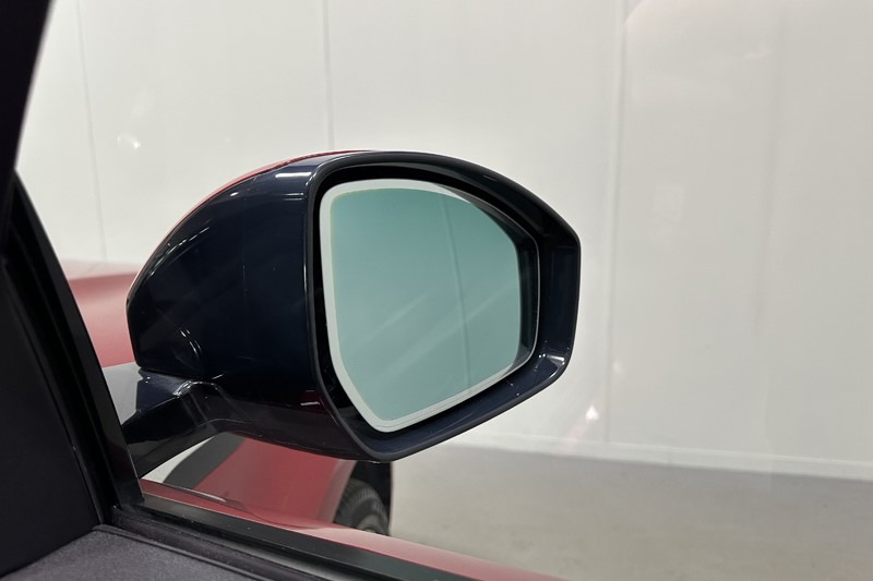 2020 (70) LAND ROVER RANGE ROVER EVOQUE 2.0 D180 SE 5dr Auto 5131822