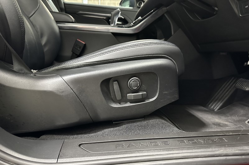 2020 (70) LAND ROVER RANGE ROVER EVOQUE 2.0 D180 SE 5dr Auto 5131823
