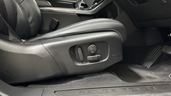 2020 (70) LAND ROVER RANGE ROVER EVOQUE 2.0 D180 SE 5dr Auto 5131823