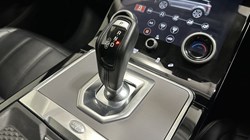 2020 (70) LAND ROVER RANGE ROVER EVOQUE 2.0 D180 SE 5dr Auto 5131831