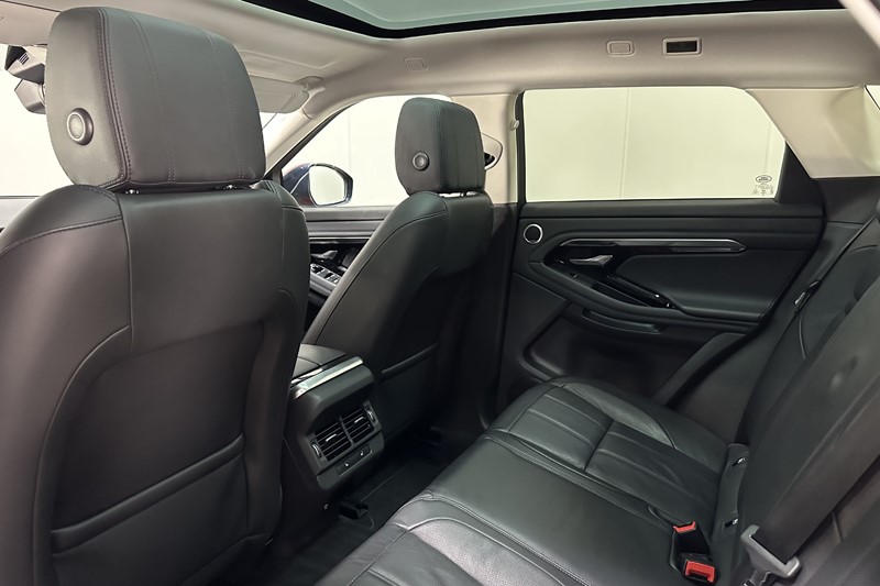 2020 (70) LAND ROVER RANGE ROVER EVOQUE 2.0 D180 SE 5dr Auto 5131843