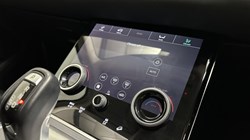 2020 (70) LAND ROVER RANGE ROVER EVOQUE 2.0 D180 SE 5dr Auto 5131839