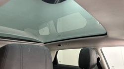 2020 (70) LAND ROVER RANGE ROVER EVOQUE 2.0 D180 SE 5dr Auto 5131827