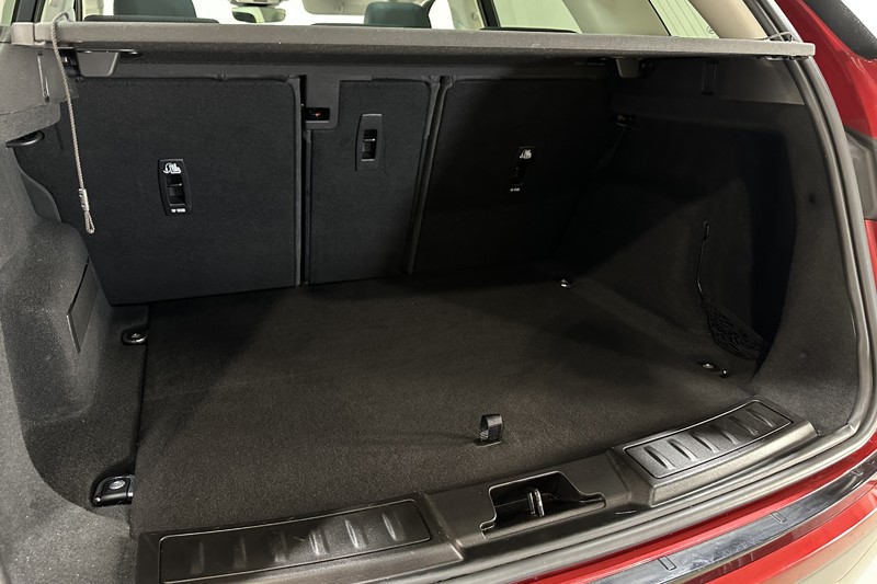 2020 (70) LAND ROVER RANGE ROVER EVOQUE 2.0 D180 SE 5dr Auto 5131849