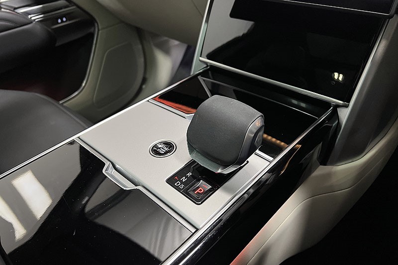 2024 (74) LAND ROVER RANGE ROVER 3.0 D300 SE 4dr Auto 5118929