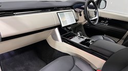 2024 (74) LAND ROVER RANGE ROVER 3.0 D300 SE 4dr Auto 5118940