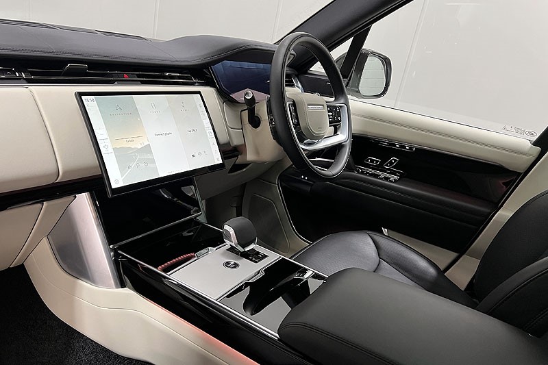 2024 (74) LAND ROVER RANGE ROVER 3.0 D300 SE 4dr Auto 5118941