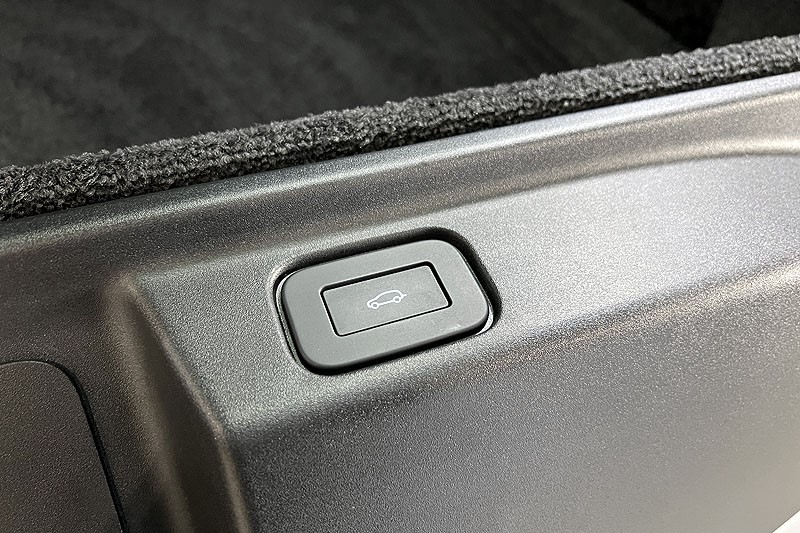 2024 (74) LAND ROVER RANGE ROVER 3.0 D300 SE 4dr Auto 5118947