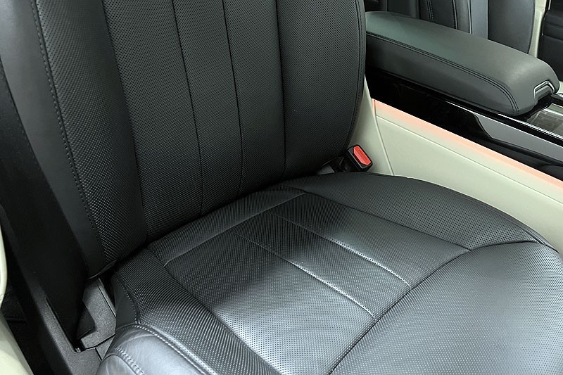 2024 (74) LAND ROVER RANGE ROVER 3.0 D300 SE 4dr Auto 5118923