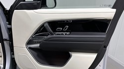 2024 (74) LAND ROVER RANGE ROVER 3.0 D300 SE 4dr Auto 5118919