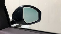 2021 (21) LAND ROVER RANGE ROVER EVOQUE 2.0 D165 R-Dynamic S 5dr Auto 5176525