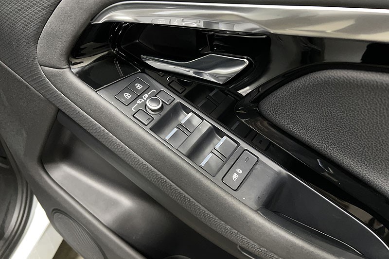 2021 (21) LAND ROVER RANGE ROVER EVOQUE 2.0 D165 R-Dynamic S 5dr Auto 5176524