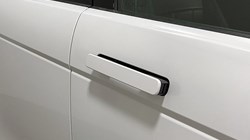 2021 (21) LAND ROVER RANGE ROVER EVOQUE 2.0 D165 R-Dynamic S 5dr Auto 5176561