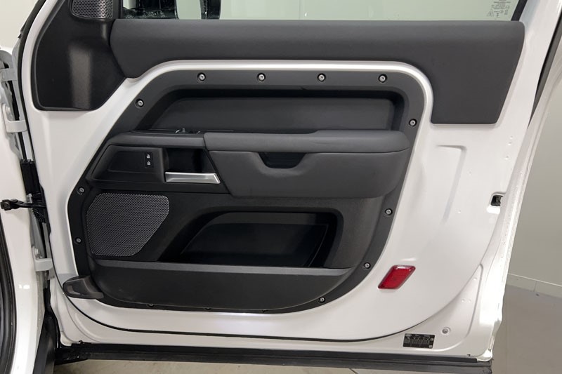 2023 (23) LAND ROVER COMMERCIAL DEFENDER 3.0 D250 Hard Top Auto 5175297