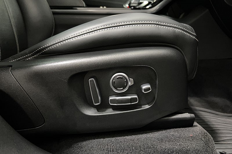 2022 (22) LAND ROVER RANGE ROVER VELAR 2.0 D200 R-Dynamic HSE 5dr Auto 5125032