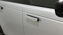 2022 (22) LAND ROVER RANGE ROVER VELAR 2.0 D200 R-Dynamic HSE 5dr Auto 5125069