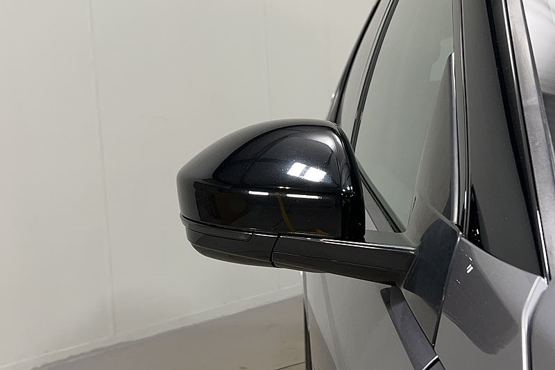 2021 (21) LAND ROVER DISCOVERY SPORT 2.0 D200 R-Dynamic SE 5dr Auto 5123735