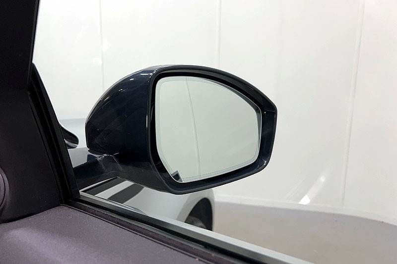 2019 (69) LAND ROVER RANGE ROVER EVOQUE 2.0 D180 SE 5dr Auto 5187527