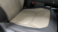 2021 (71) LAND ROVER DEFENDER 3.0 D250 X-Dynamic S 90 3dr Auto 5150841