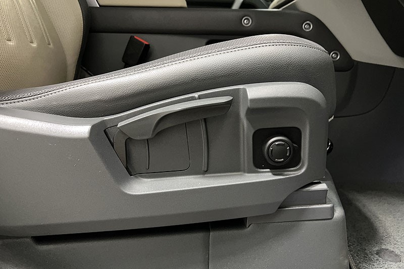 2021 (71) LAND ROVER DEFENDER 3.0 D250 X-Dynamic S 90 3dr Auto 5150840