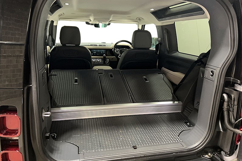 2021 (71) LAND ROVER DEFENDER 3.0 D250 X-Dynamic S 90 3dr Auto 5150864