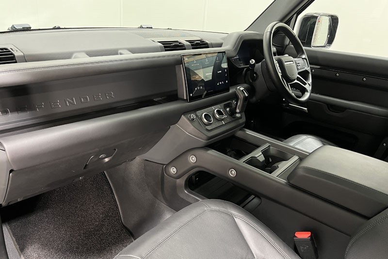 2025 (25) LAND ROVER DEFENDER 3.0 D350 X-Dynamic HSE 110 5dr Auto 5163168