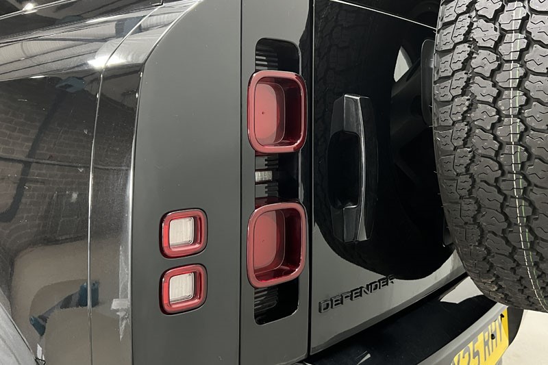 2025 (25) LAND ROVER DEFENDER 3.0 D350 X-Dynamic HSE 110 5dr Auto 5163176