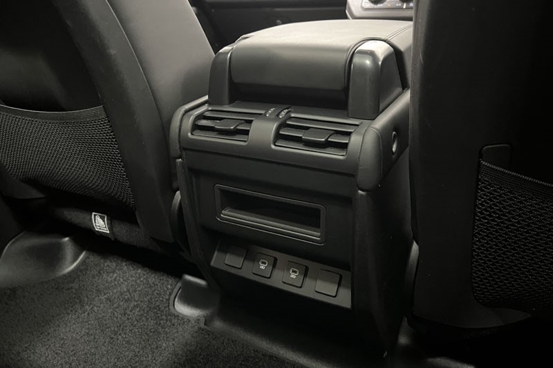 2025 (25) LAND ROVER DEFENDER 3.0 D350 X-Dynamic HSE 110 5dr Auto 5163144